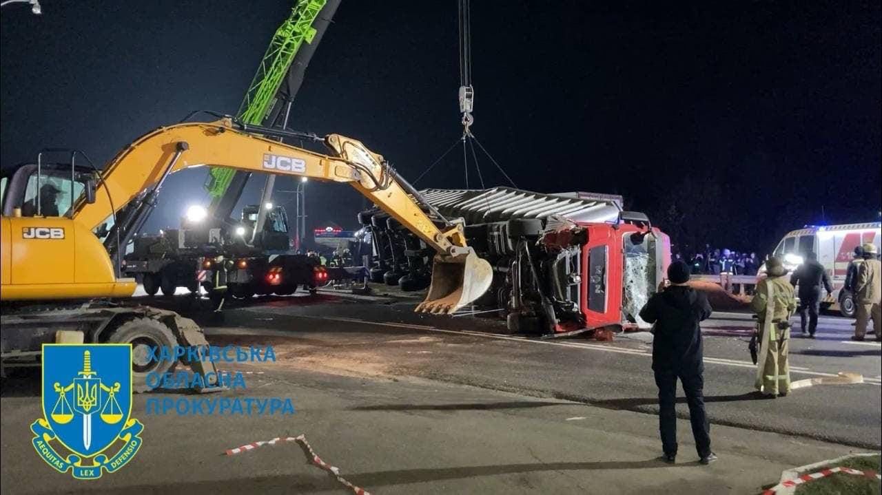 Смертельное ДТП на окружной: водитель фуры, раздавившей такси с ребенком, осужден на 12 лет.