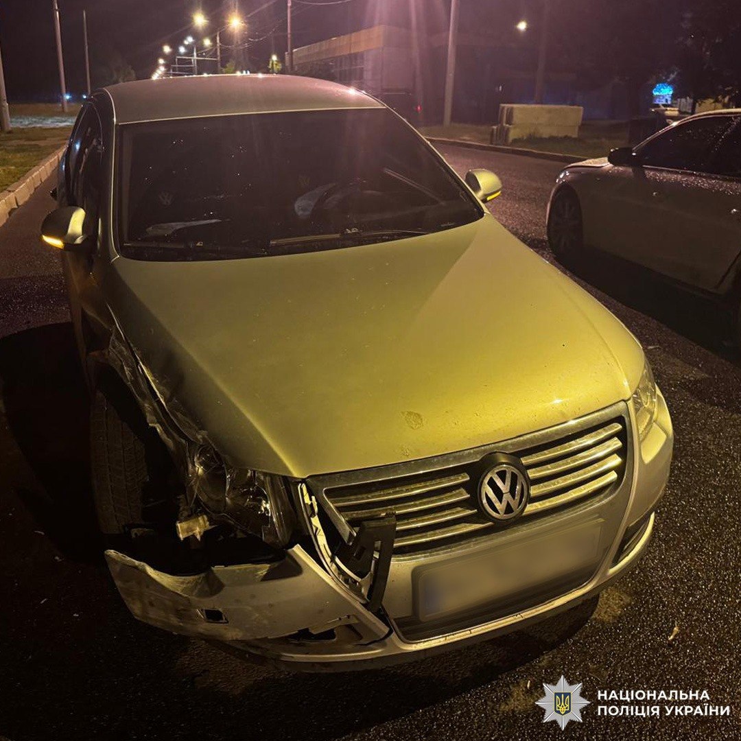 В Харькове AUDI сбила двух пешеходов: погиб 18-летний парень.