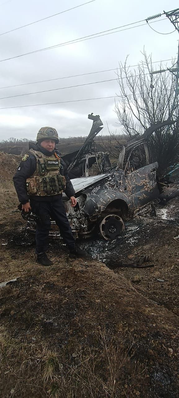 В Харьковской области автомобиль наехал на мину.