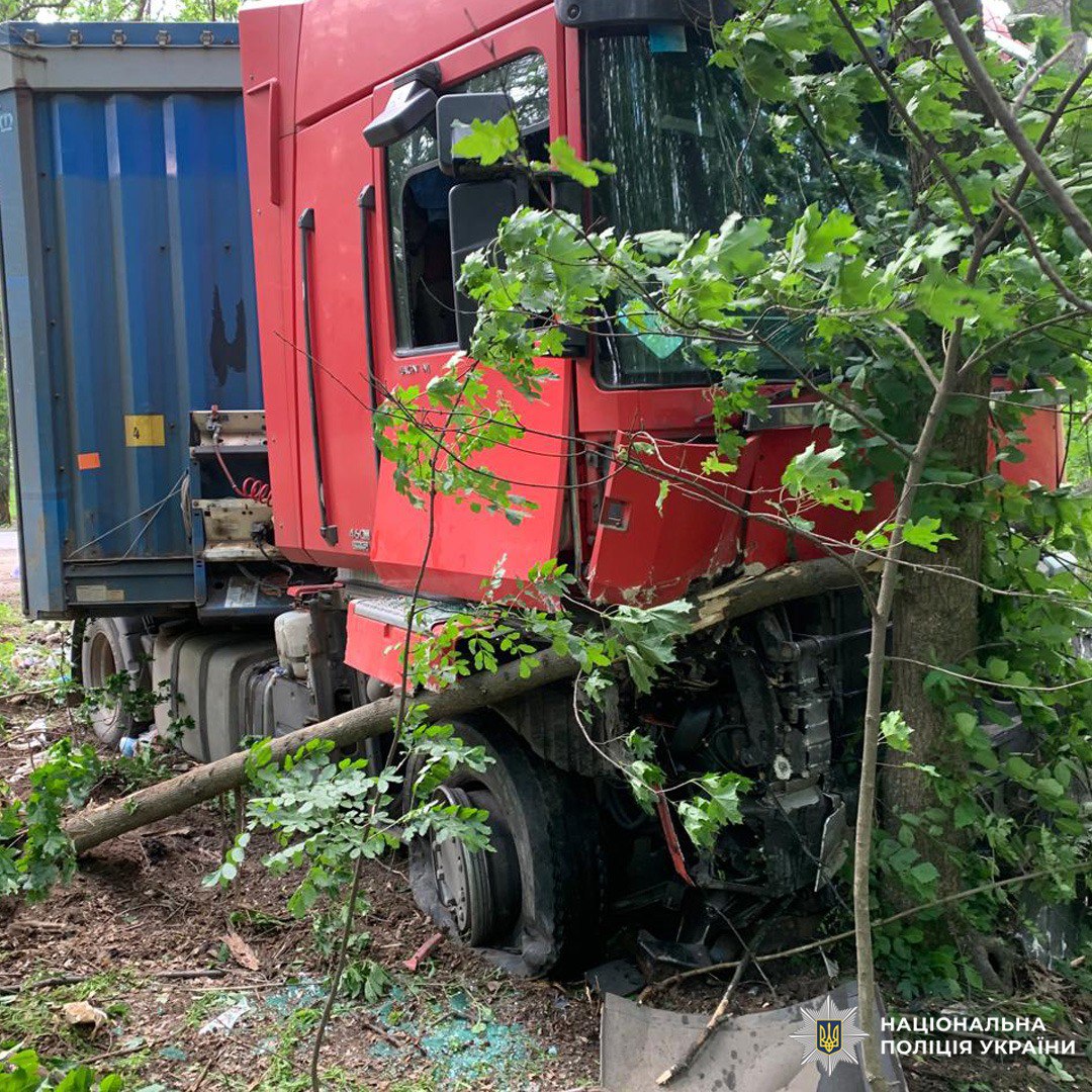 Под Харьковом смертельное ДТП: погибли женщина и ребенок, водитель покончил с собой.