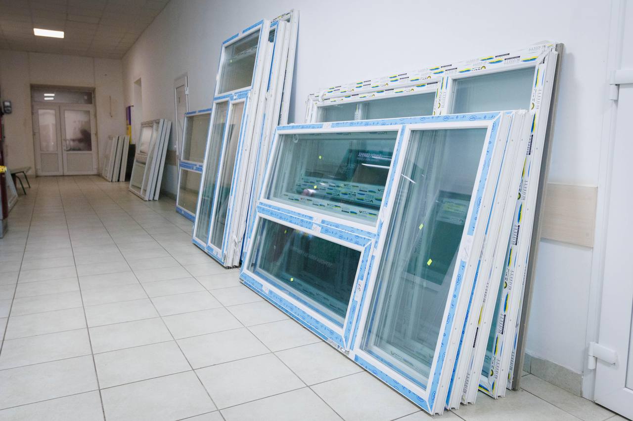 Благотворители помогают восстанавливать областную больницу после обстрелов &mdash; ХОВА.