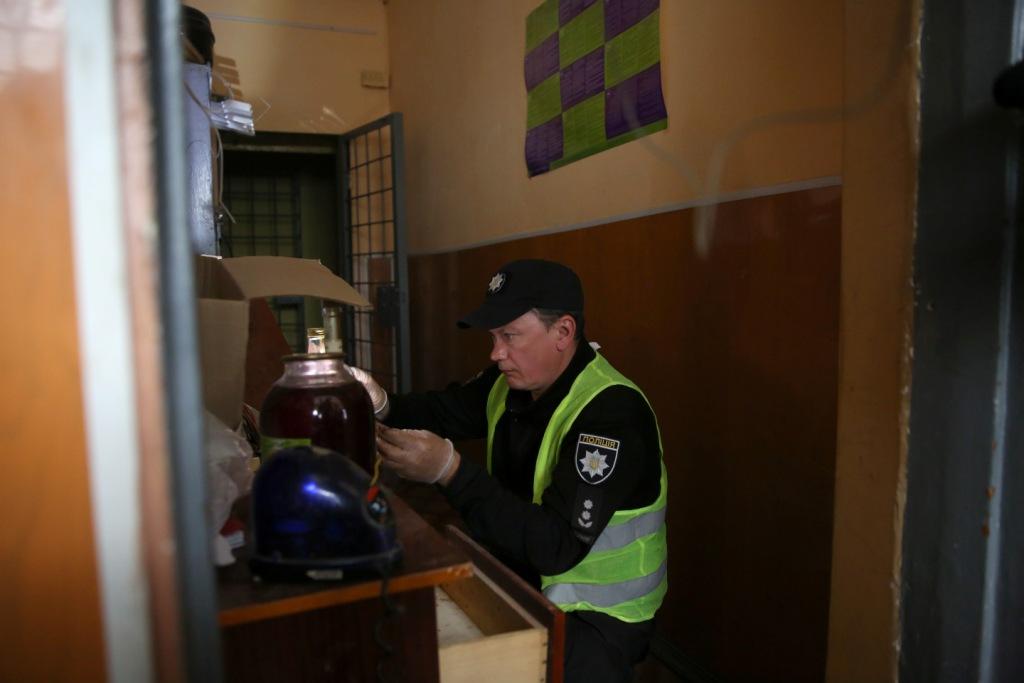 В Балаклее российские солдаты замучили человека до смерти.