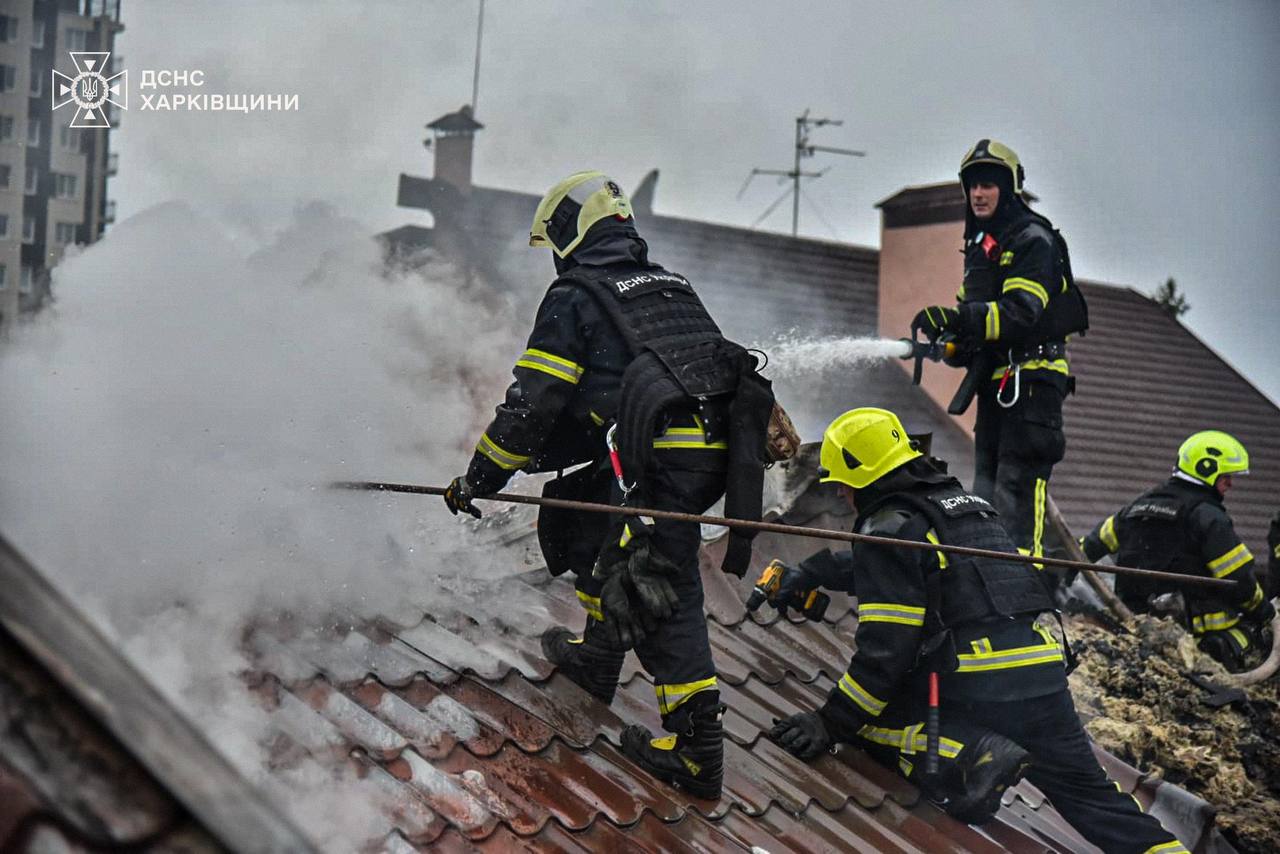 Масові пожежі: що відомо про нічний обстріл Харкова.