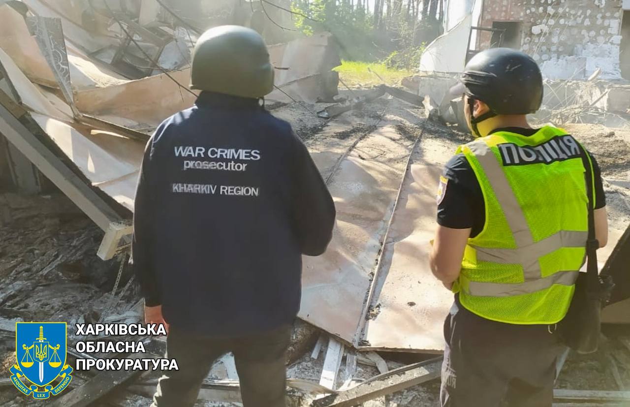 РФ нанесли ракетные удары по базе отдыха под Харьковом.