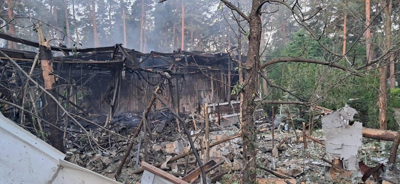 Удар по базе отдыха "Занки": погиб переселенец из Донбасса — полиция.