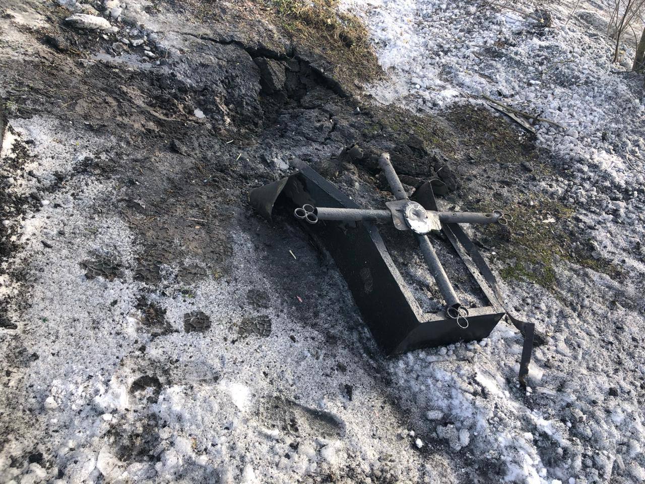 Оккупанты снова обстреляли Харьков шахедами: два сбили, два попали по предприятию.