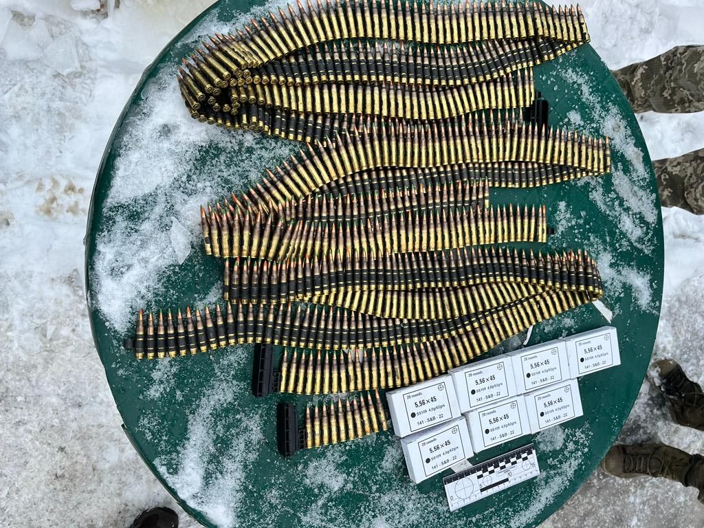 Під час в'їзду до Харкова на блокпостах затримали кілька автомобілів із гранатами.