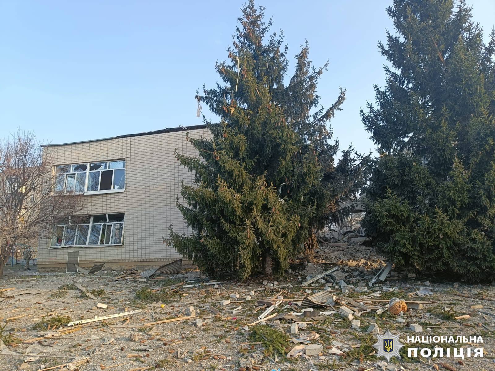 В Харьковской области от российской авиабомбы погиб ребенок.