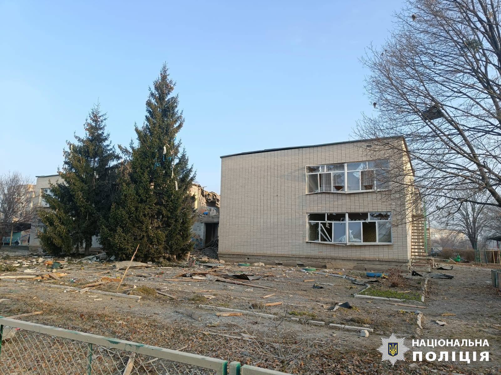 В Харьковской области от российской авиабомбы погиб ребенок.