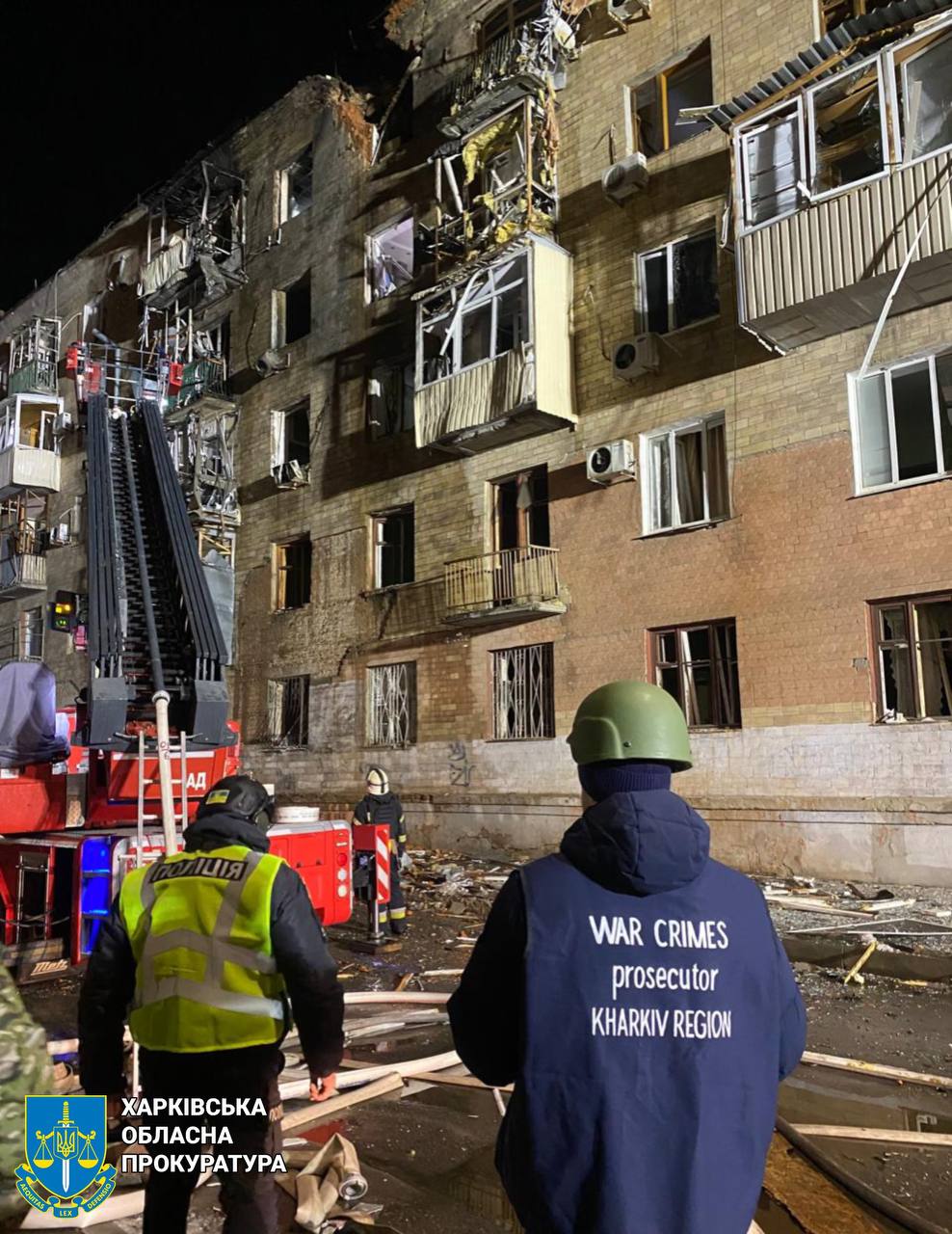 Восемь пострадавших: РФ ударила БпЛА по жилому дому в Харькове.