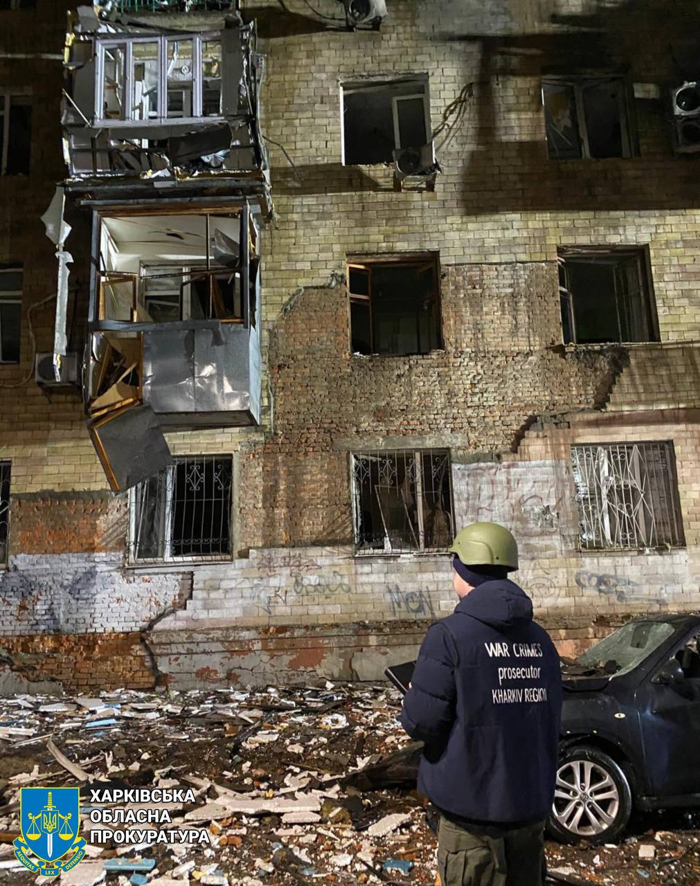 Восемь пострадавших: РФ ударила БпЛА по жилому дому в Харькове.