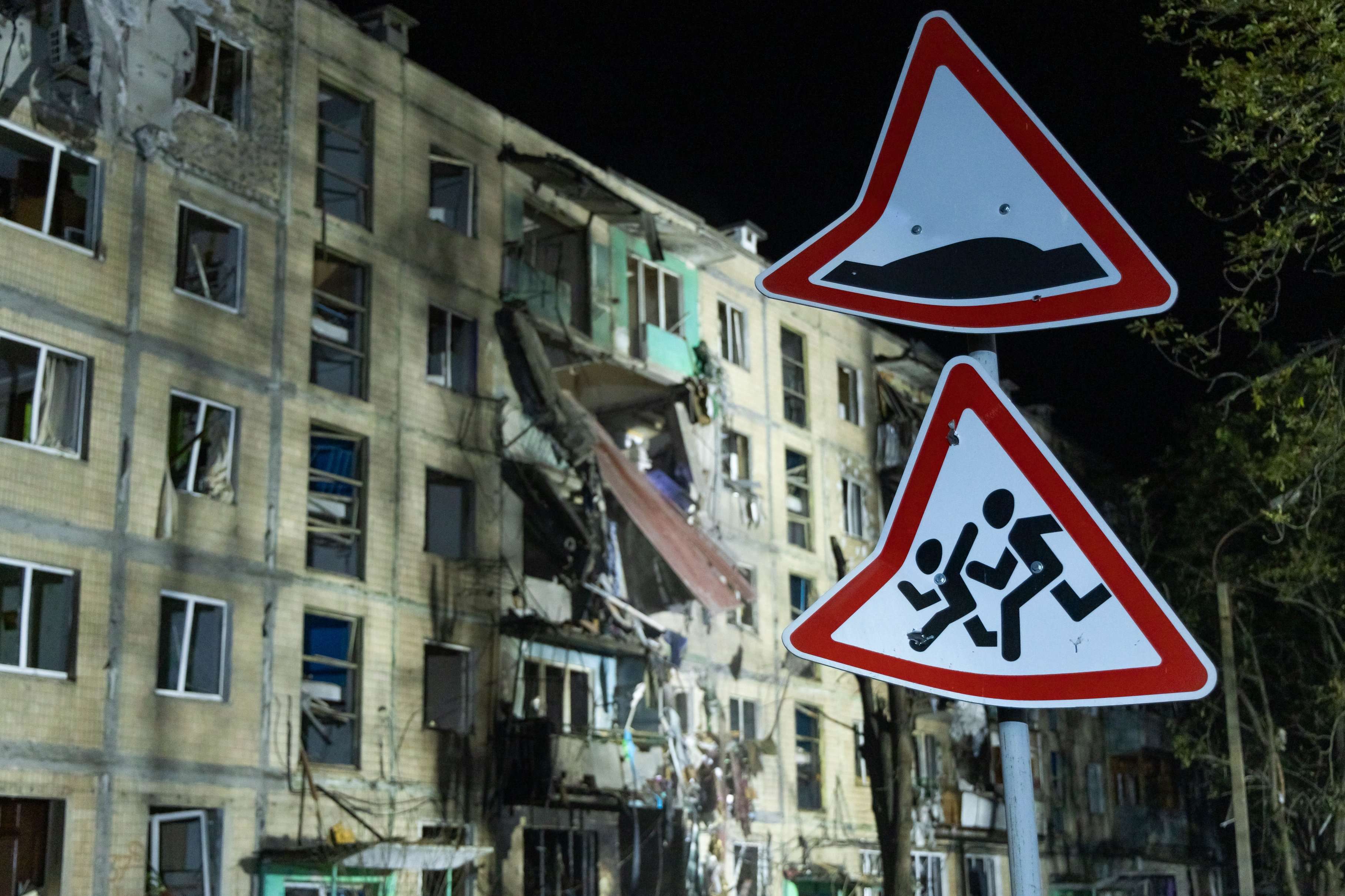 Обстрел Харькова и пригорода: есть пострадавшие, возникли проблемы с энергоснабжением фото 1