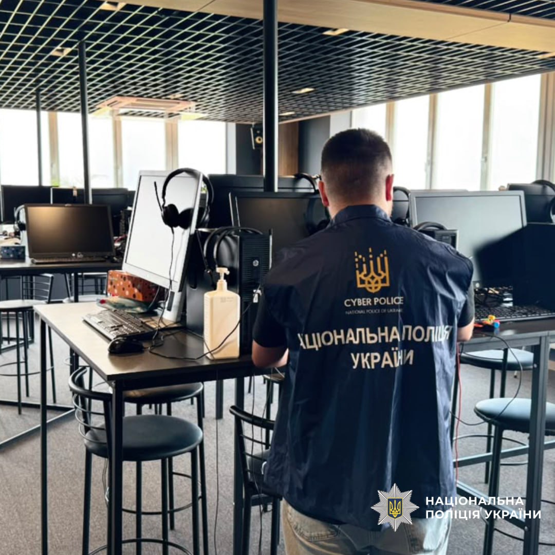 В Харькове ликвидировали семь мошеннических call-центров.