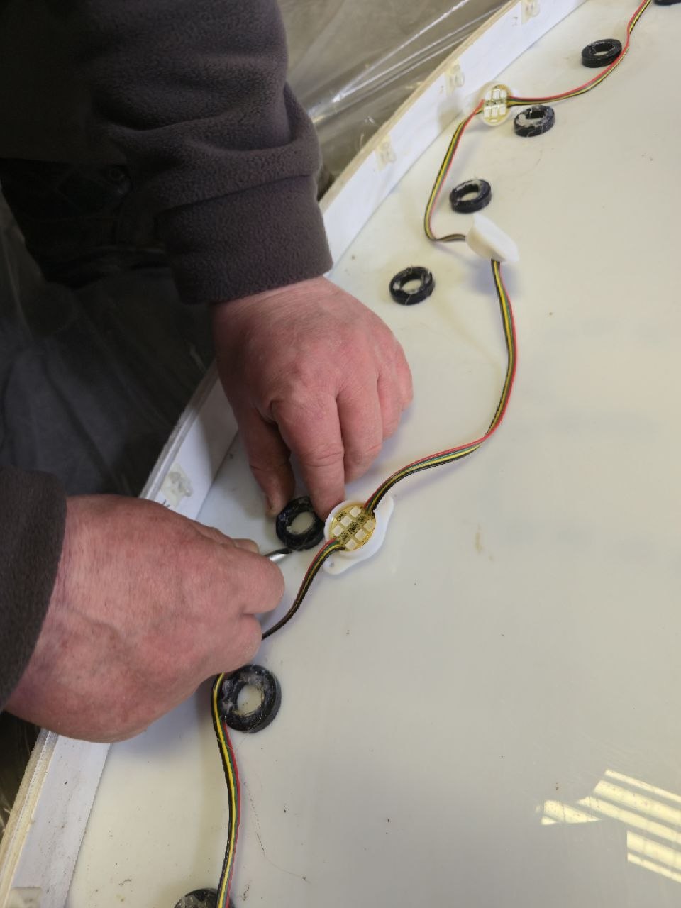 В Саржином яру обновляют часы.