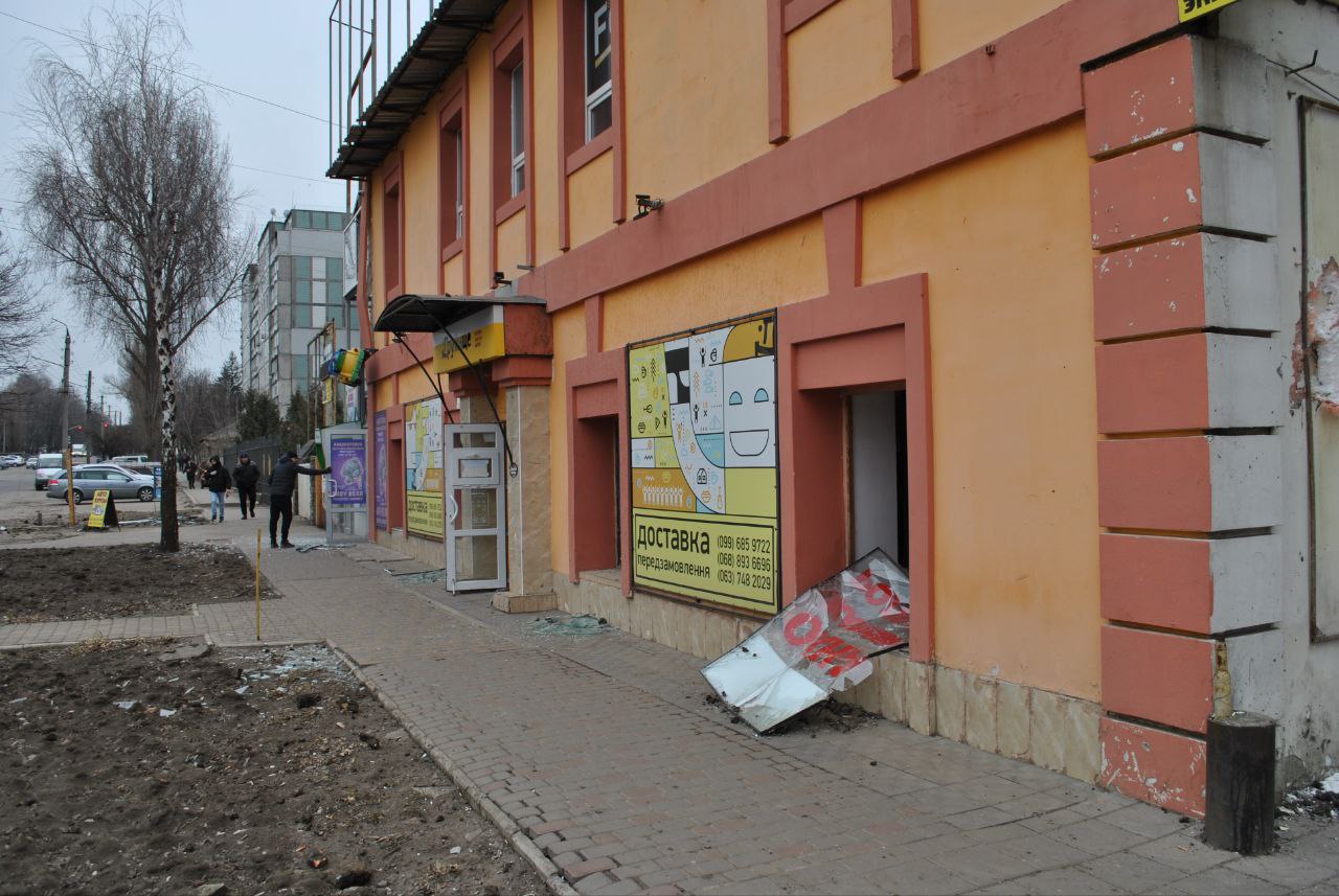 В Чугуеве в результате обстрела поврежден городской водопровод.