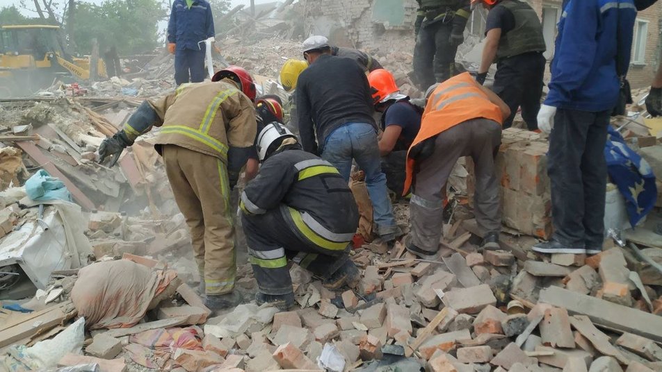 Во время ракетного удара по Чугуеву погибла супружеская пара.