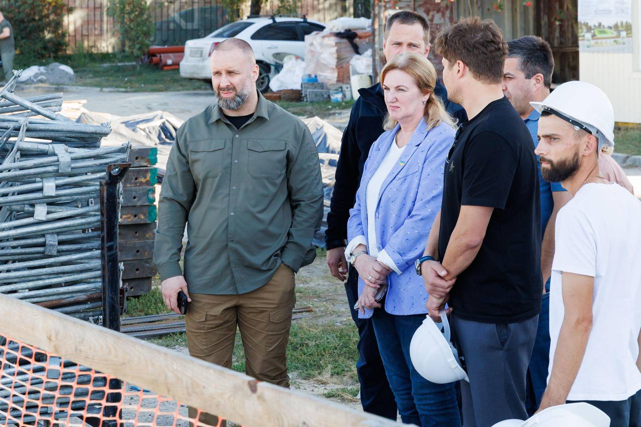 В Чугуеве строят подземную школу.