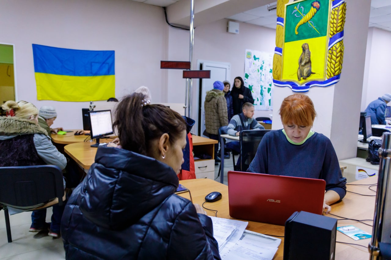 У Куп'янську та Барвінковому запрацювали ЦНАПи.