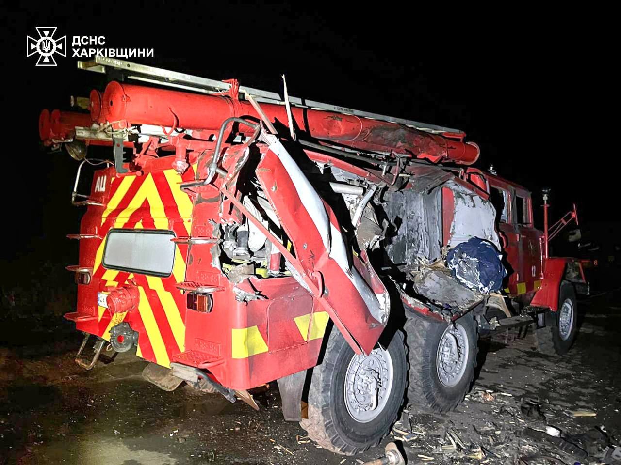 Во время повторного обстрела погиб харьковский спасатель, еще пятеро ранены.