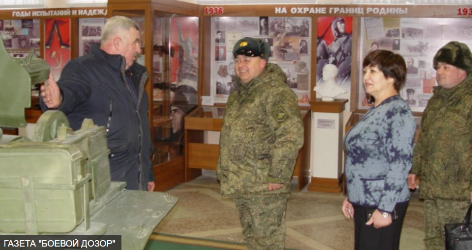 Сергей Стороженко (в центре) – уже после перехода в российскую армию.