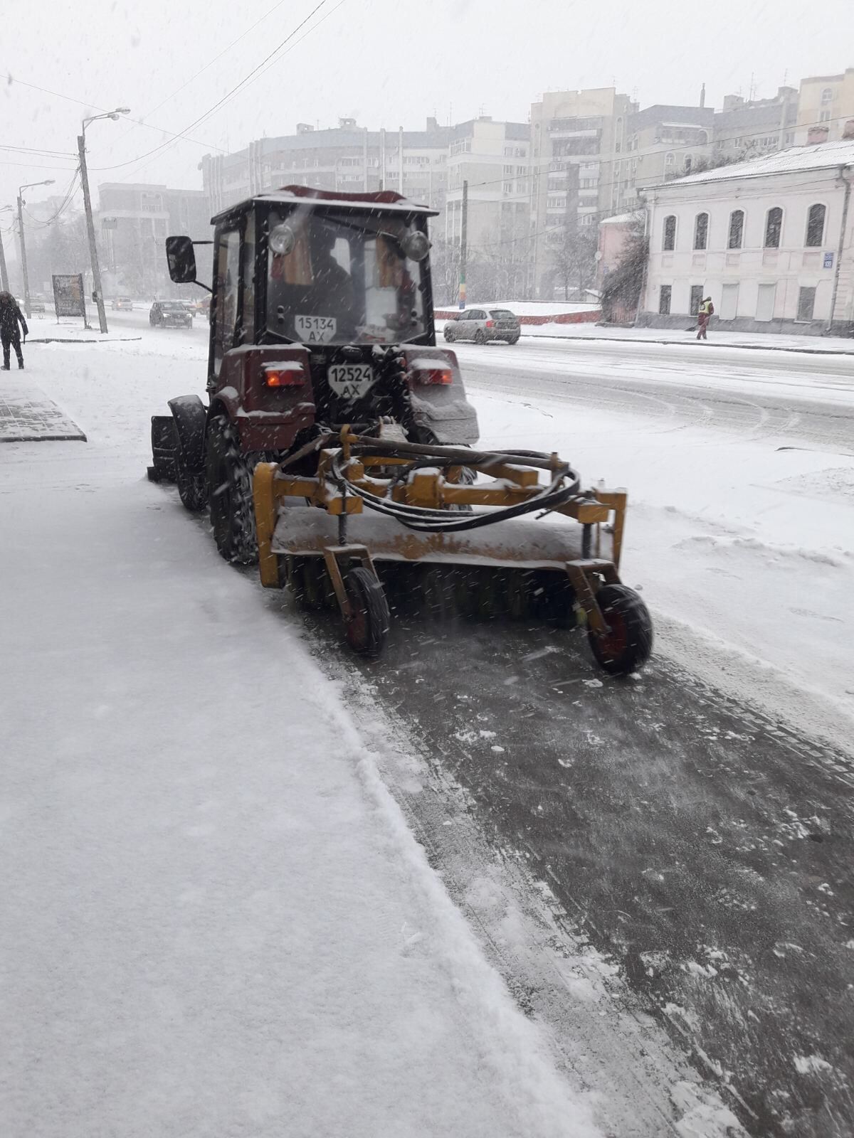В Харькове — сильный снег.