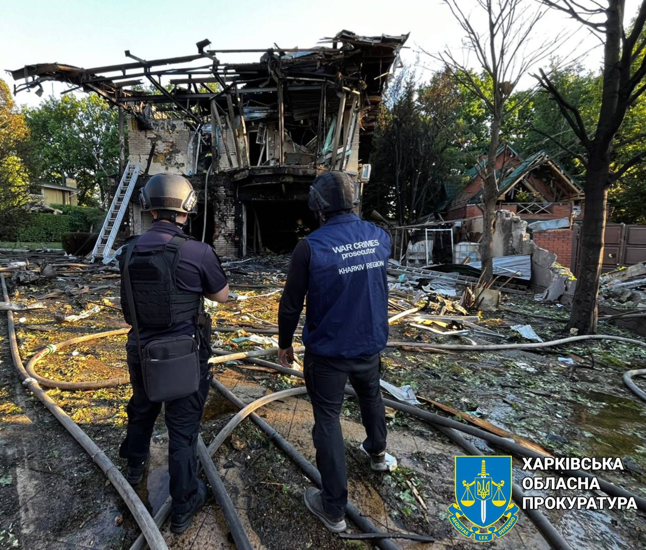 Обстрел Харькова 2Обстрел Харькова 24 июля: разрушен дом бизнесмена Юрия Сапронова и ранен сотрудник "Газсети". || Фото: Харьковская областная прокуратура4 июля: разрушен дом бизнесмена Юрия Сапронова и ранен сотрудник "Газсети". || Фото: Харьковская областная прокуратура