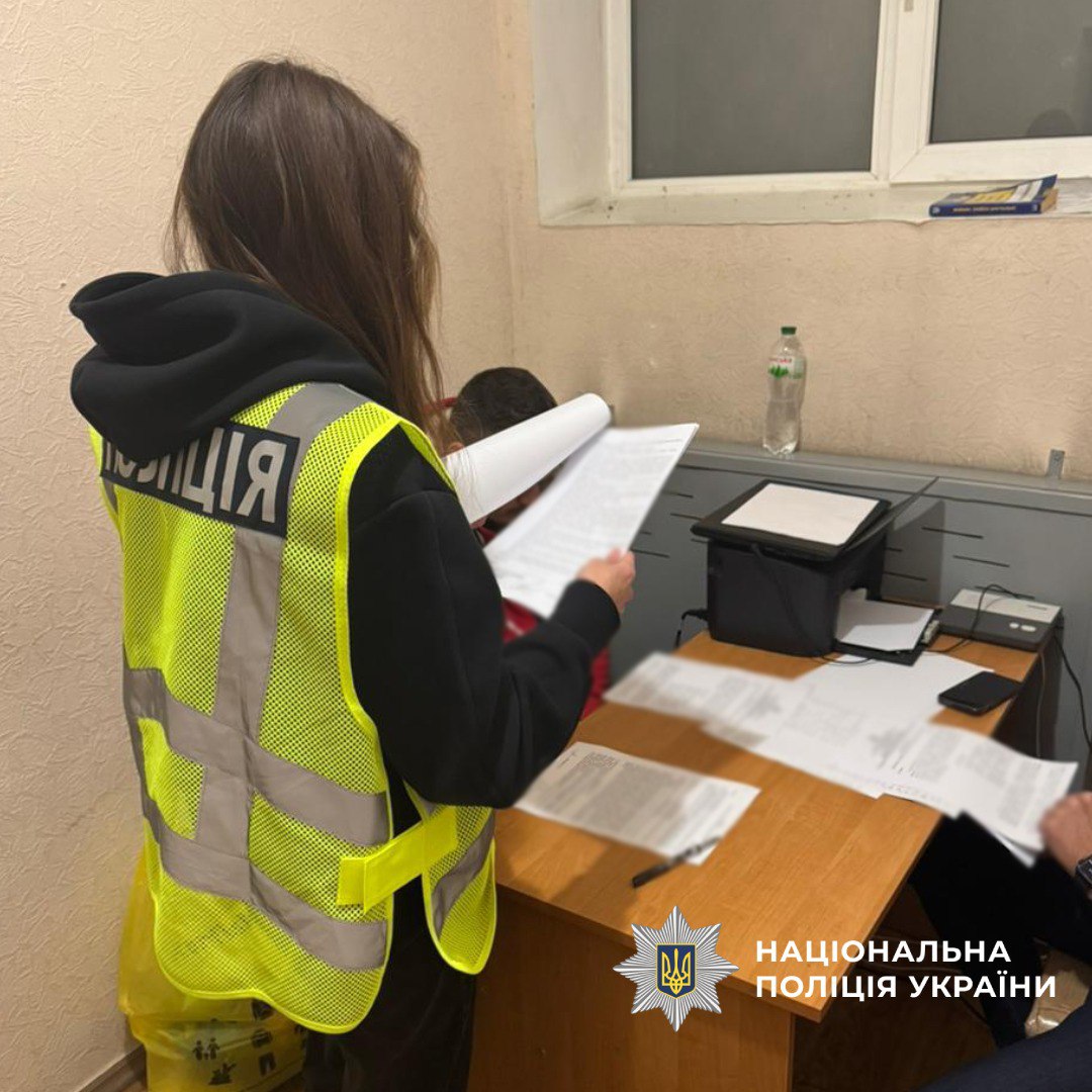 У Харкові затримали лікаря: його підозрюють у отриманні хабара за видачу довідок призовникам.