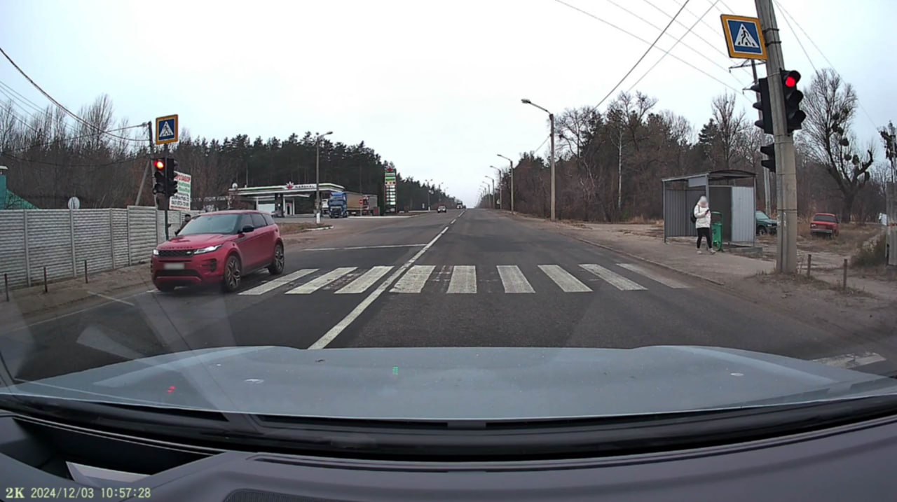 В Харькове патрульные благодаря соцсетям оштрафовали дерзких водителей Mazda и Range Rover.