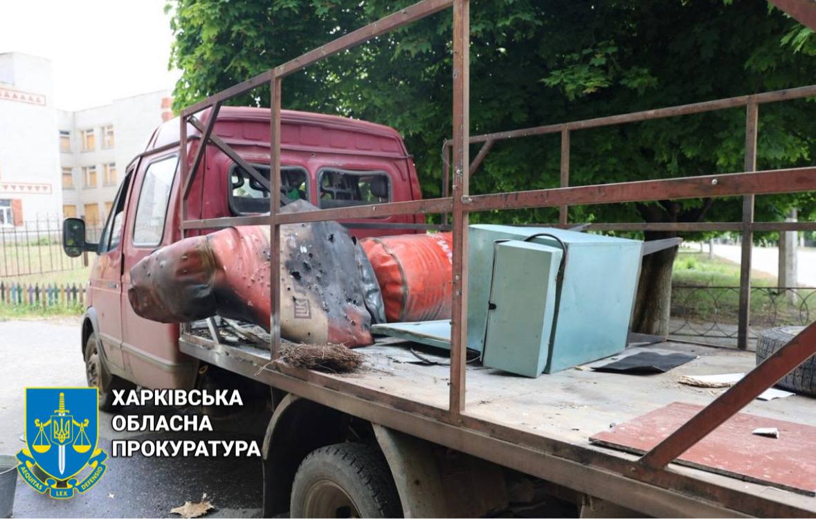 Фейковое "перемирие": 8 мая оккупанты терроризировали дронами гражданские авто в Харьковской области.