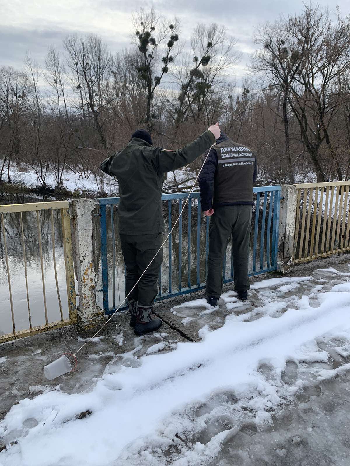 В Харькове из-за обстрела нефтебазы возможна экологическая катастрофа.