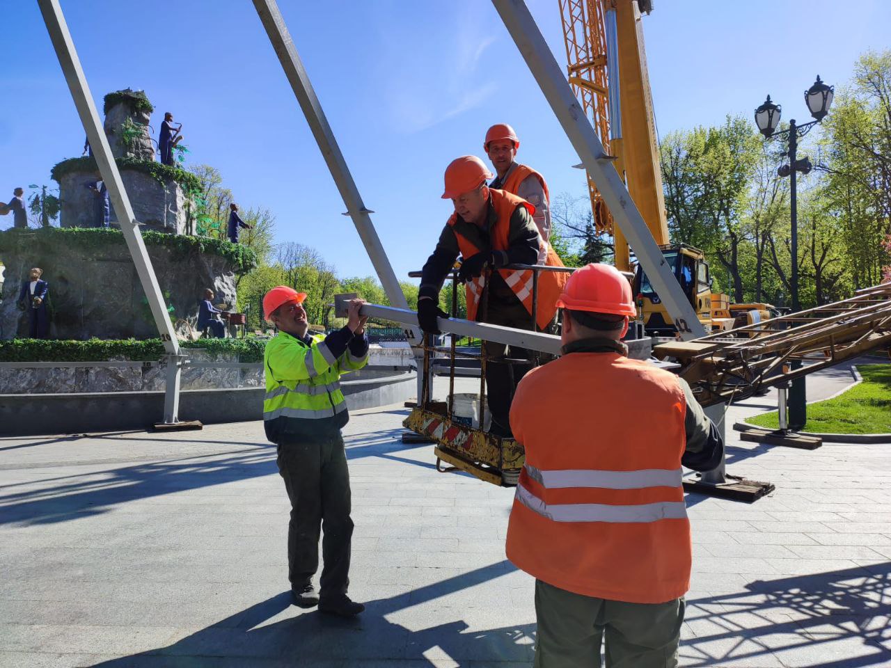 В саду Шевченко открыли фонтан.