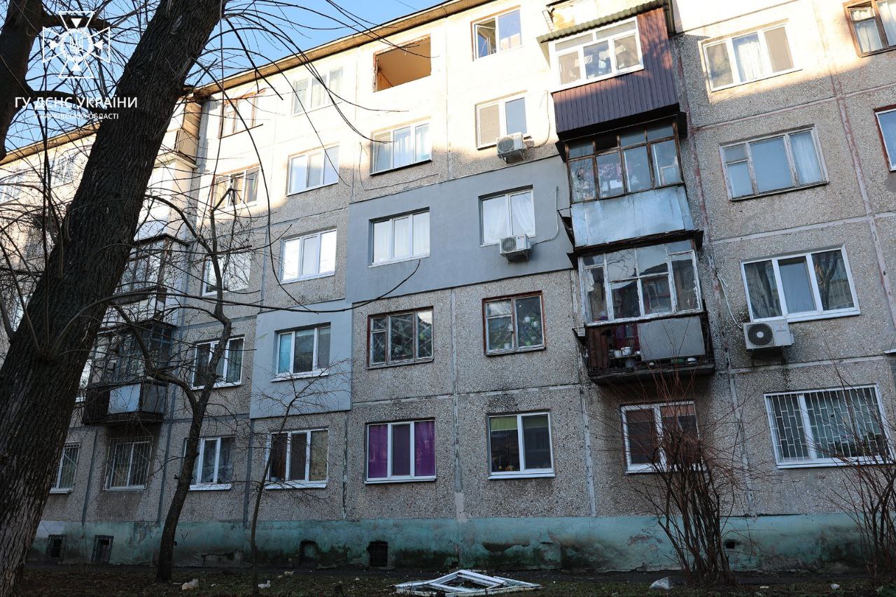 У харківській багатоповерхівці пролунав вибух.