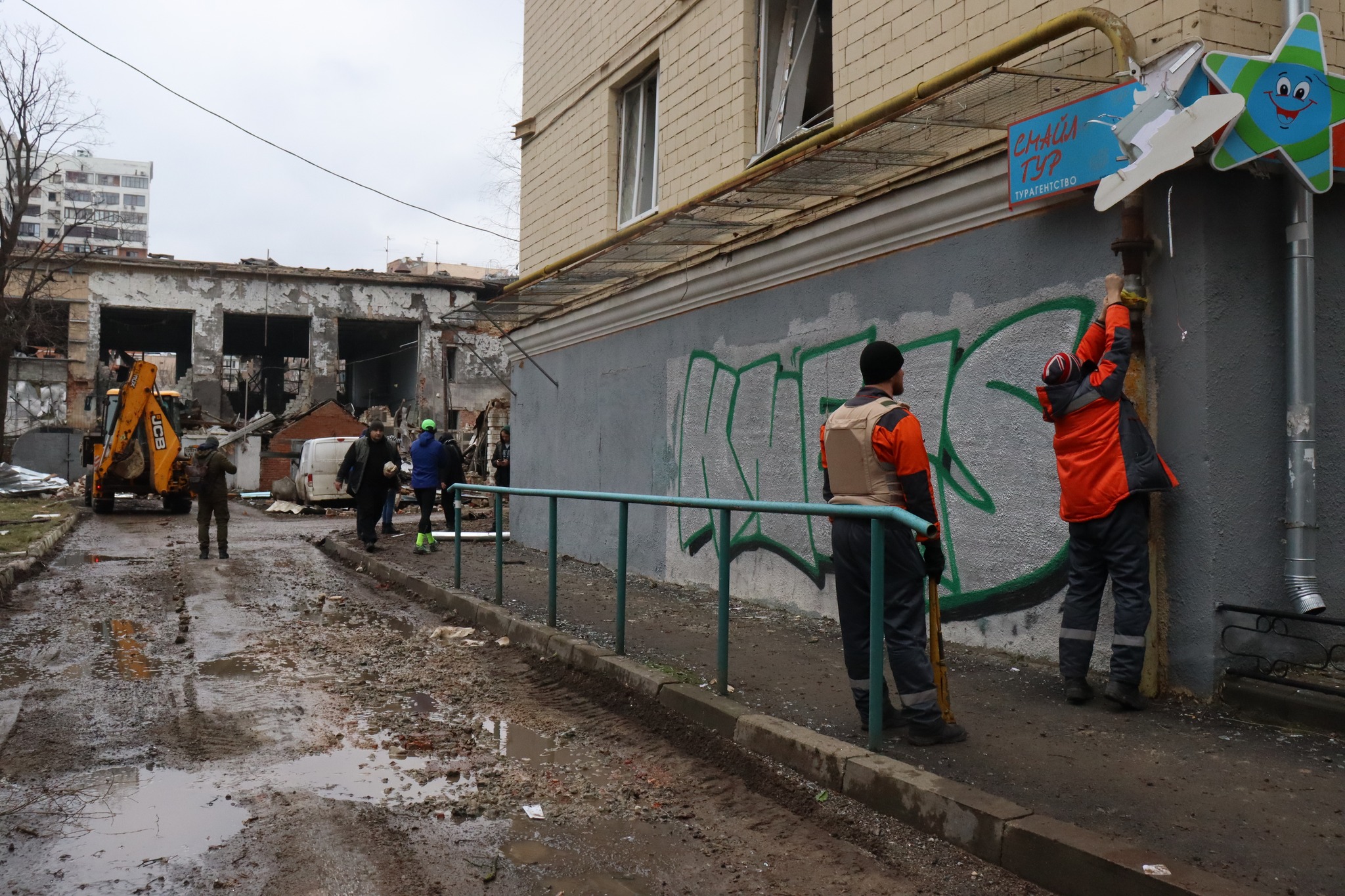 На месте обстрела поврежден подземный газопровод &mdash; "Газсети".