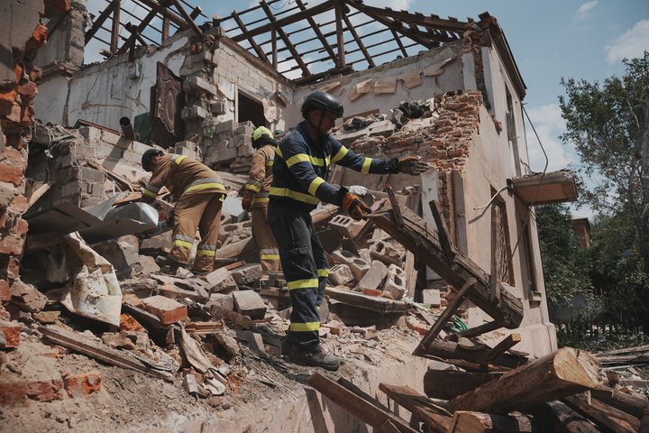 Що відомо про харків'янина, який співав гімн України з-під завалів будинку після обстрілу.