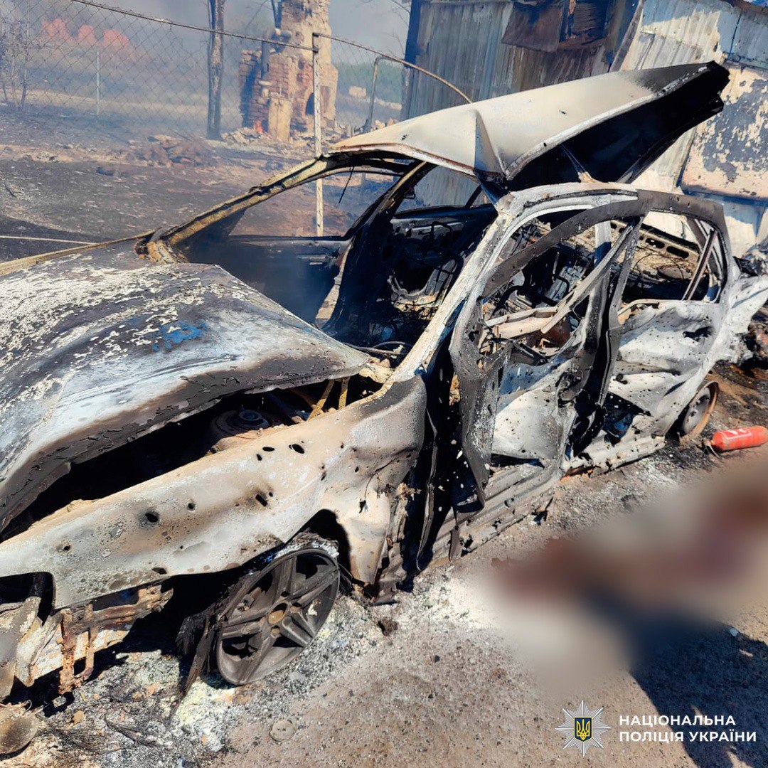 Пятеро погибло, трое ранено: оккупанты обстреляли людей, которые пришли за гуманитаркой в Изюмском районе.