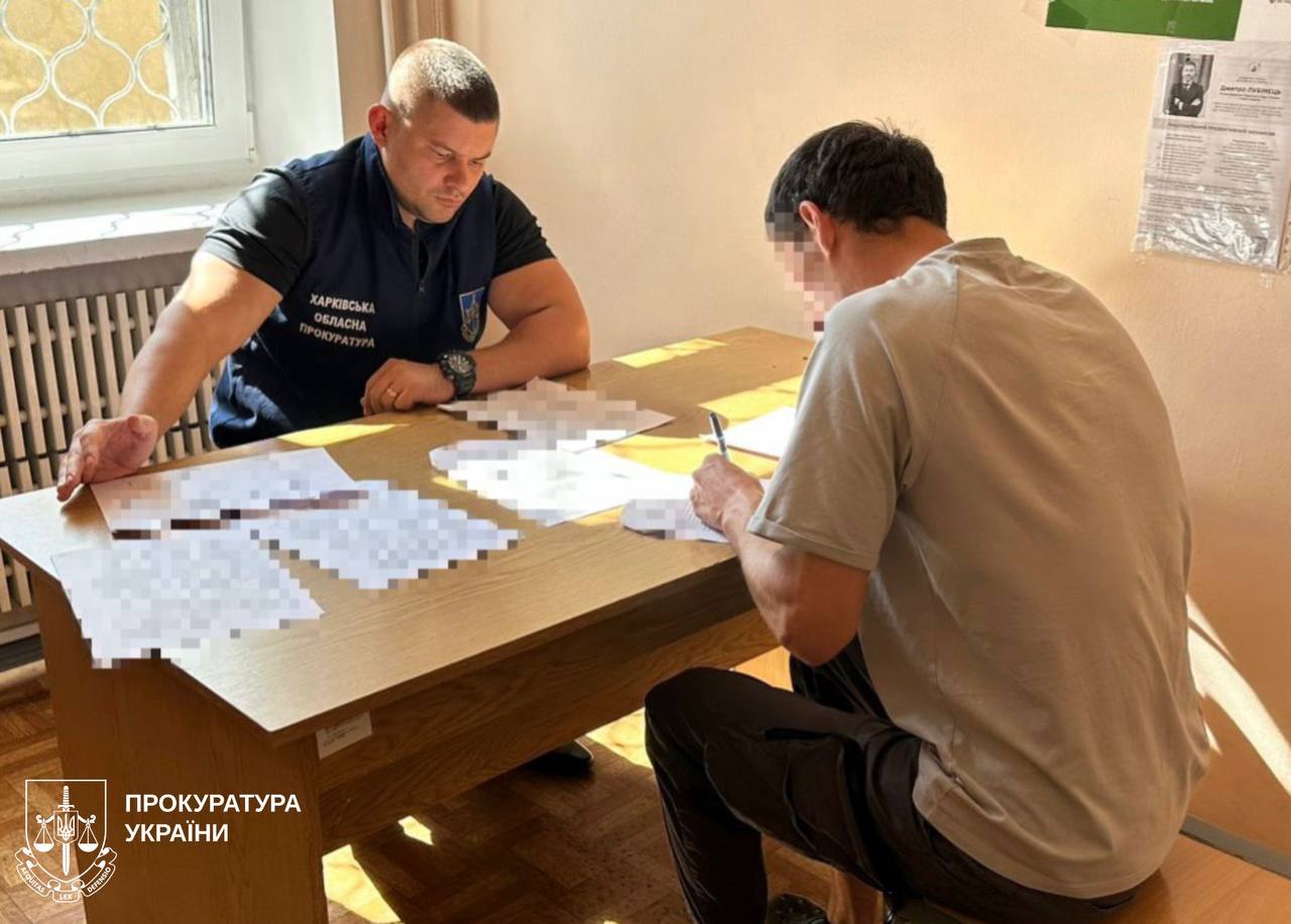 Под Харьковом зэк изнасиловал 15-летнюю девочку на кладбище.