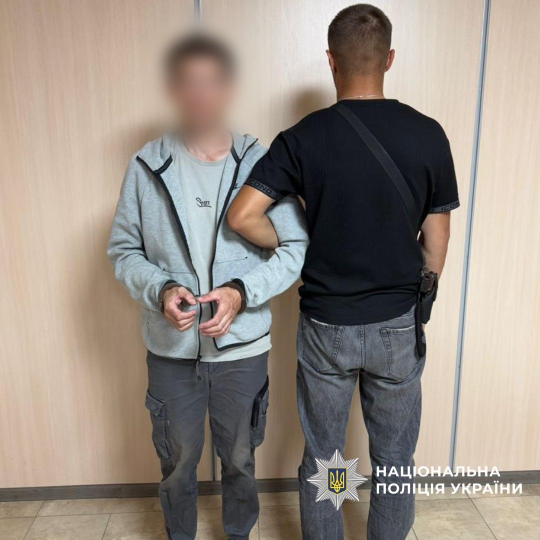 Под Харьковом зэк изнасиловал 15-летнюю девочку на кладбище.