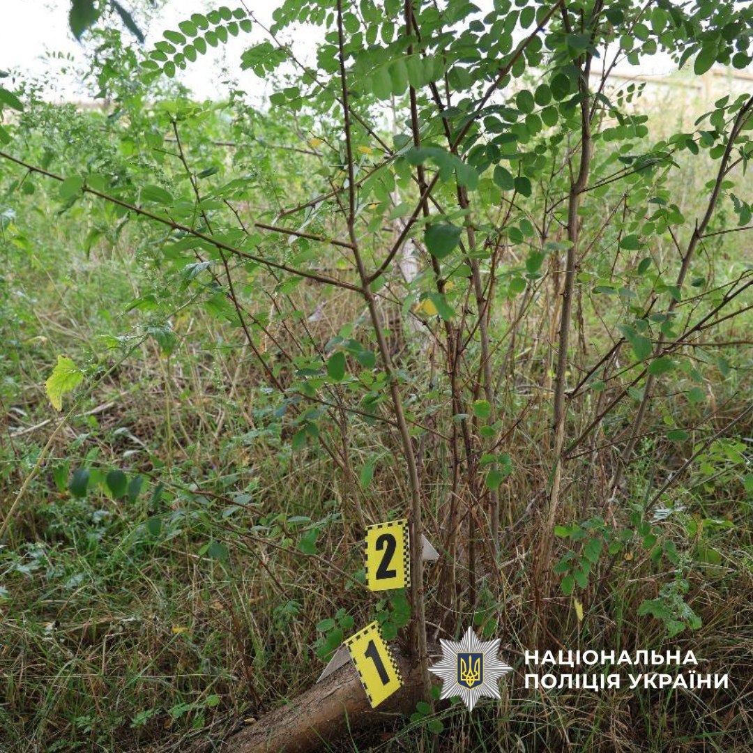 Под Харьковом зэк изнасиловал 15-летнюю девочку на кладбище.