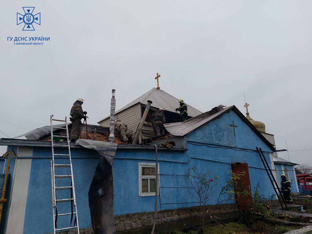 Под Харьковом горел храм.