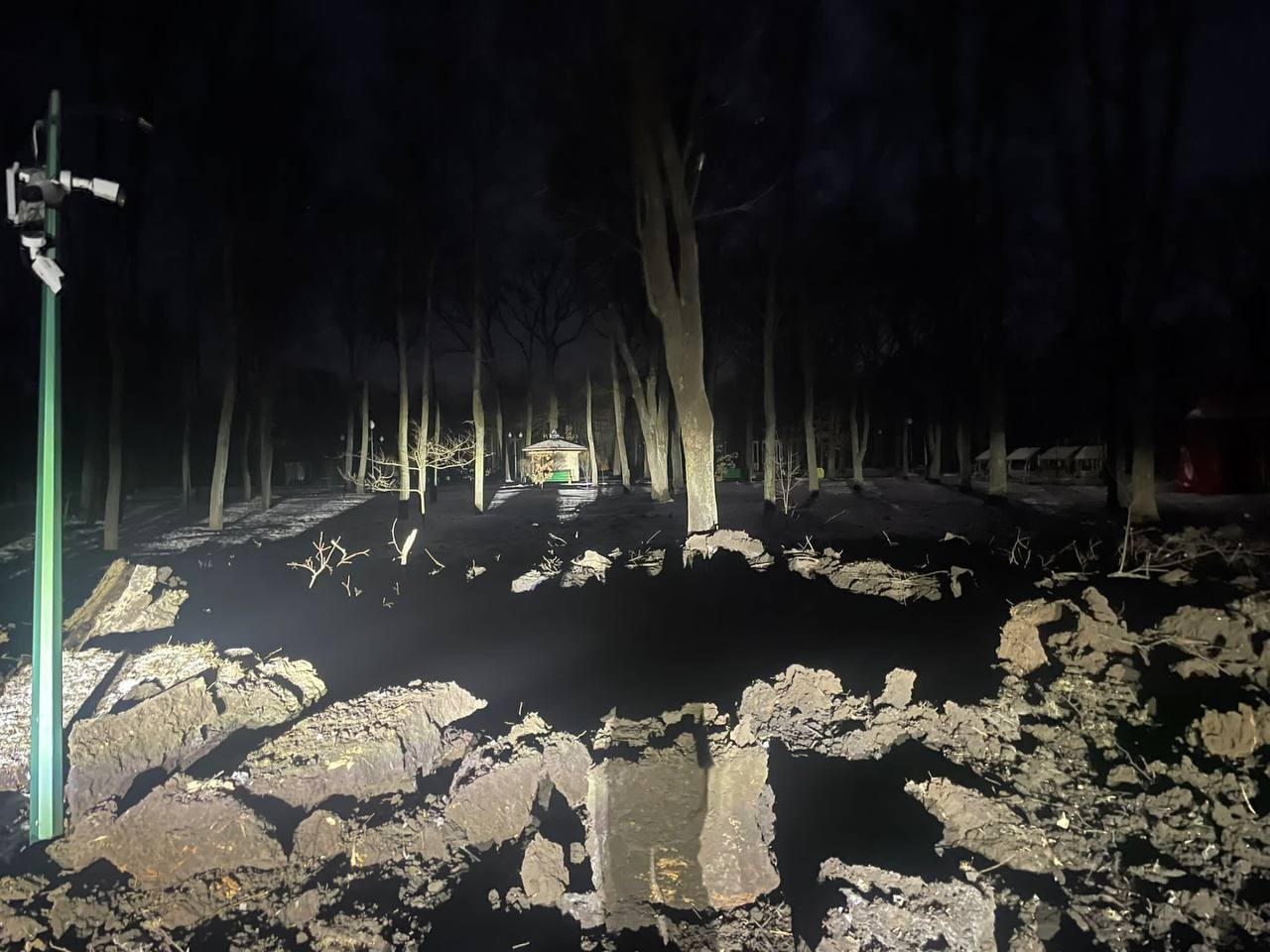 Терехов опублікував відео нічного обстрілу Харкова: які постраждали об'єкти.