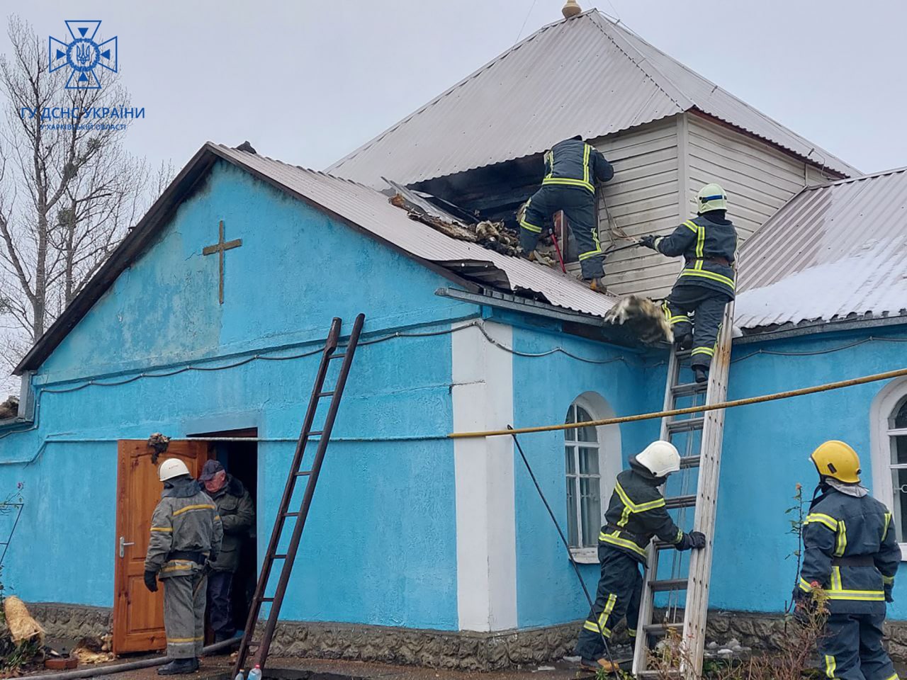 Под Харьковом горел храм.
