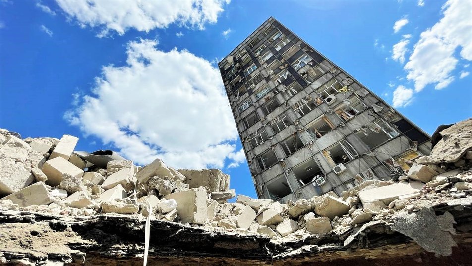 Будинок друку та автосервіс: куди прилетіли російські ракети сьогодні у Харкові.