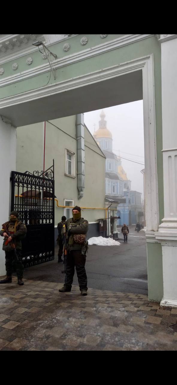 В Харькове СБУ обыскивает церкви и монастыри, принадлежащие УПЦ МП.