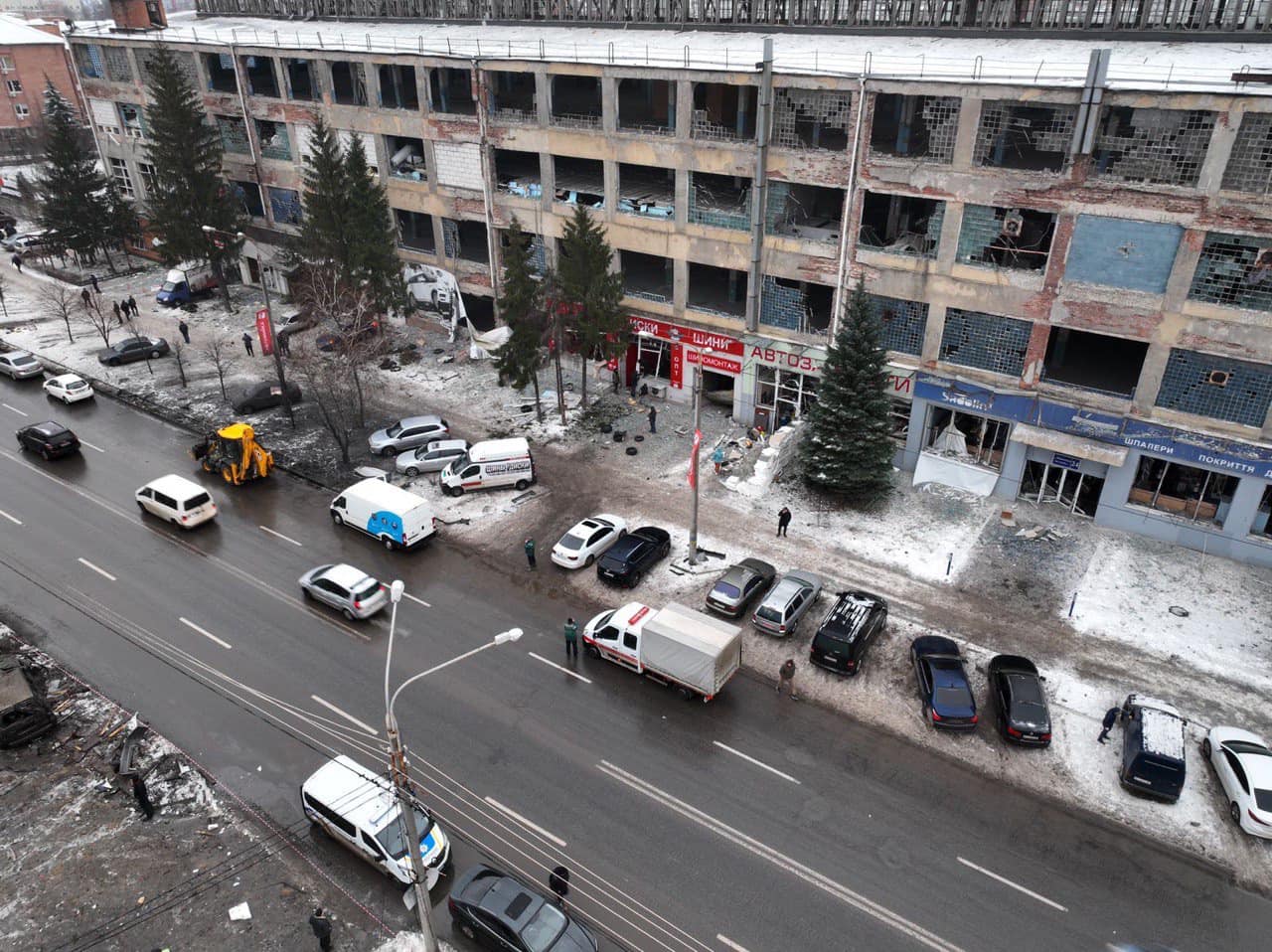 Постраждалі під час обстрілу журналісти підтвердили, що військових у готелі не було поліція.