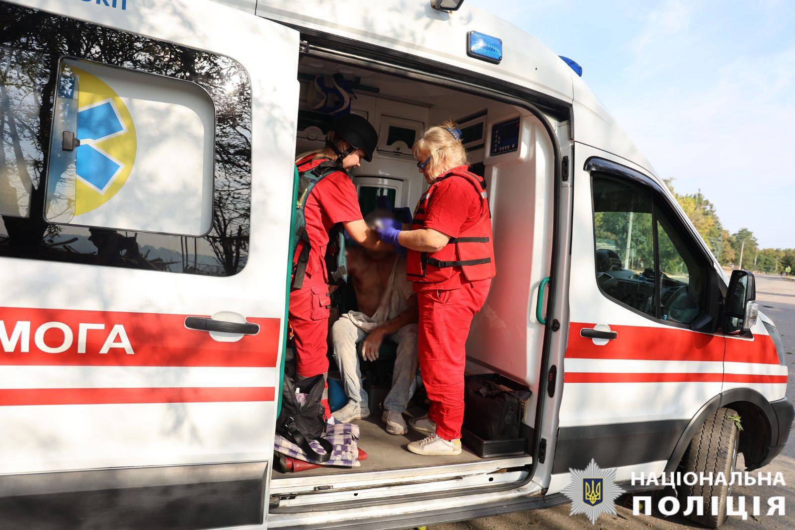 Оккупанты нанесли авиаудар по центру Купянска: под завалами находятся люди.