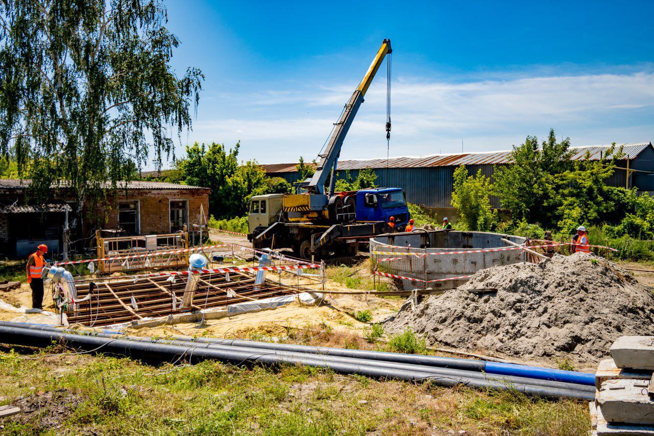 В Харькове впервые за 50 лет начали масштабную реконструкцию канализационных коллекторов — мэрия.