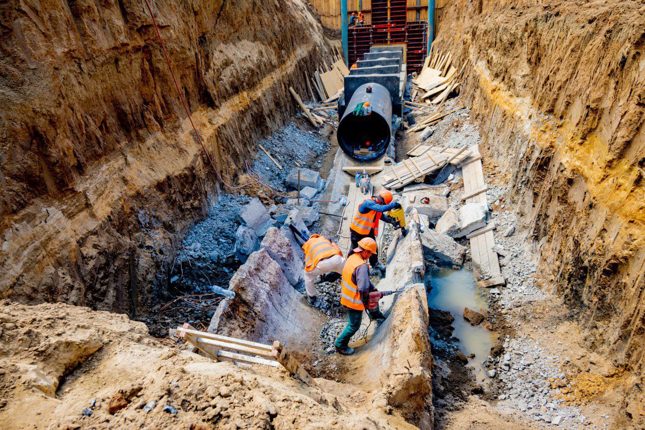 В Харькове впервые за 50 лет начали масштабную реконструкцию канализационных коллекторов — мэрия.