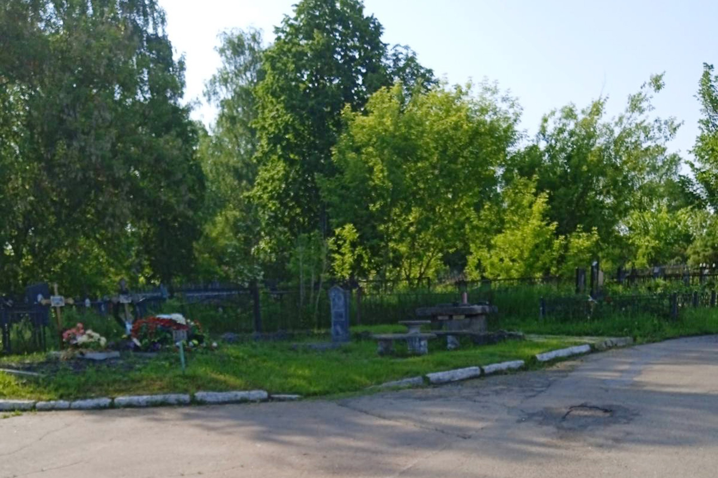 У Харкові зняли заборону на відвідування цвинтаря №16.