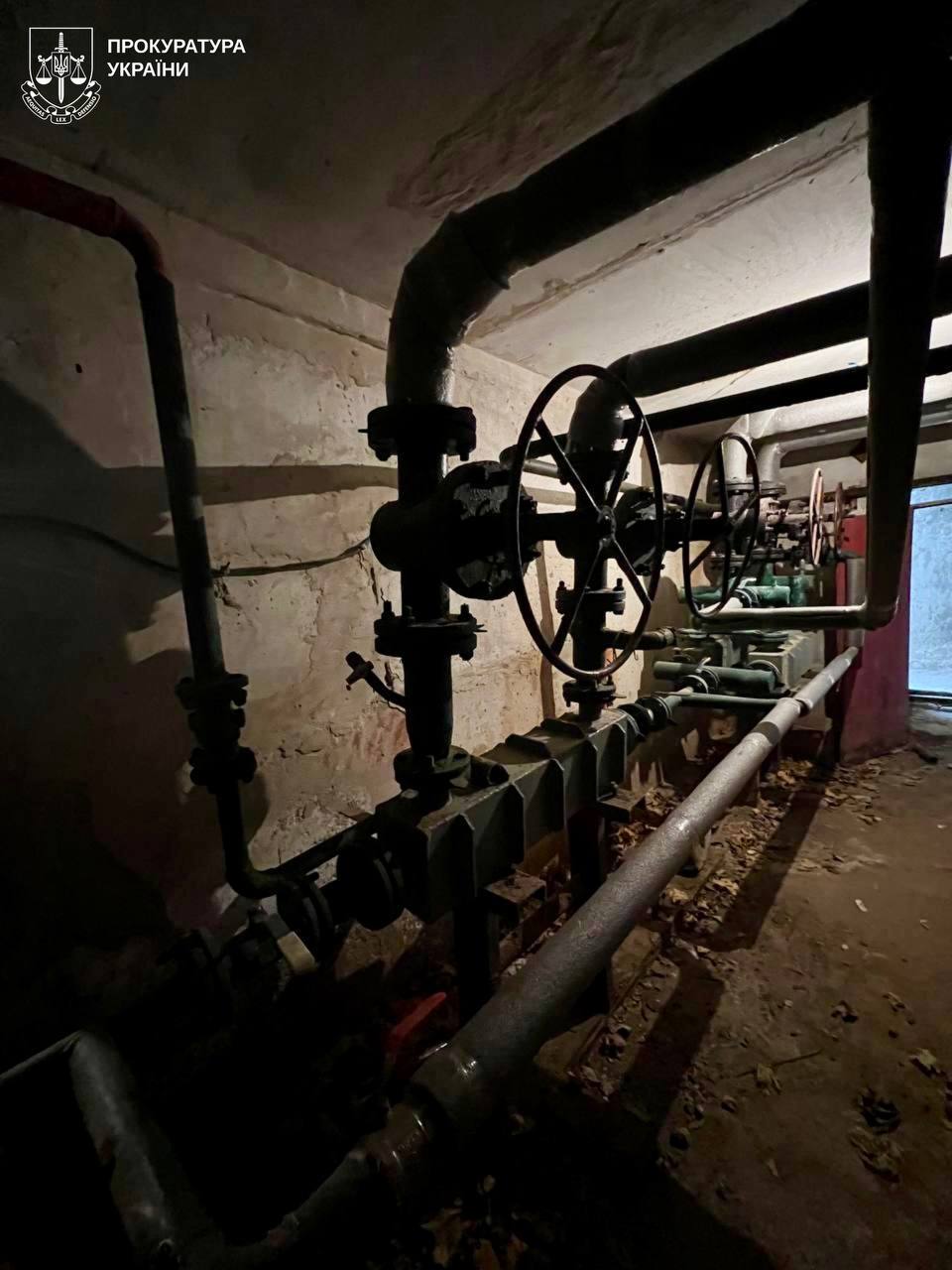 Оставил дома без отопления: директора фирмы в Харькове подозревают в присвоении средств на тепловых пунктах.