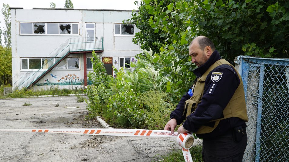 Под Харьковом оккупанты в детском саду оборудовали комнату пыток.